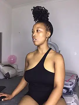 Snapshot of SZA_Doja chatting on January 2025 05:33:01 PM SZA Doja online show from January 2025 05:33:01 PM