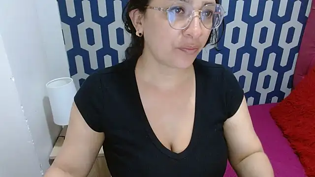 sarax ximena online show from October 2025 06:01:02 AM