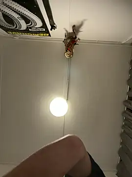 wolfwhite95 online show from November 2025 07:35:01 PM