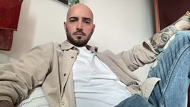 alessandromori91 online show from March 2026 02:57:02 PM