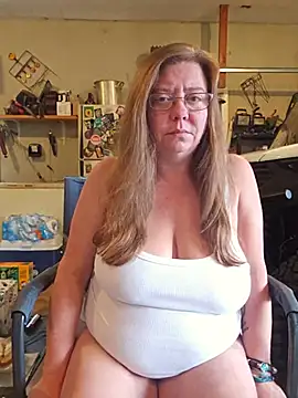 MsShelby40 online show from July 2026 10:33:01 PM