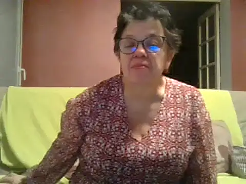 Snapshot of Vandeae44 chatting on February 2025 08:14:02 PM Vandeae44 online show from February 2025 08:14:02 PM