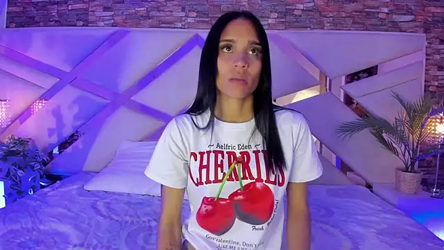 sophie pariss online show from January 2026 03:43:01 AM