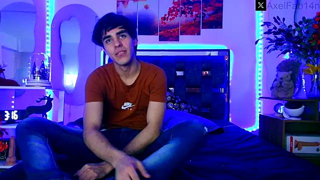 Alex and Fabian online show from December 2024 09:24:01 PM
