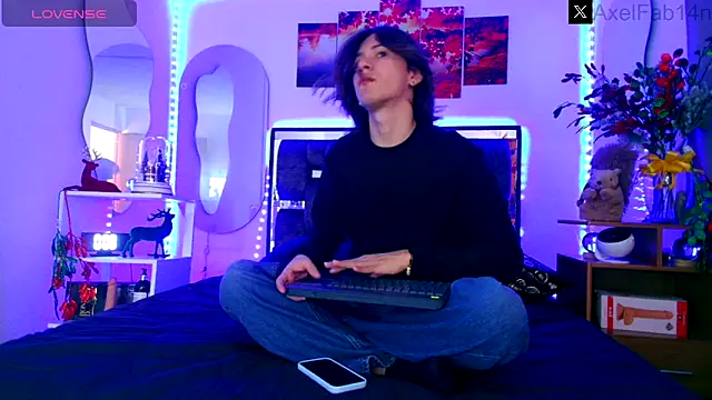 Alex and Fabian online show from December 2024 06:26:01 PM