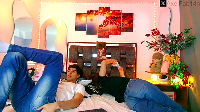 Alex and Fabian online show from December 2024 09:43:02 PM