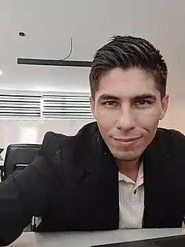 EddyMezo online show from June 2026 07:03:02 PM
