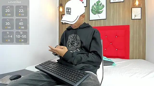 Snapshot of Hotkoljeixxx chatting on December 2024 03:17:02 AM Hotkoljeixxx online show from December 2024 03:17:02 AM