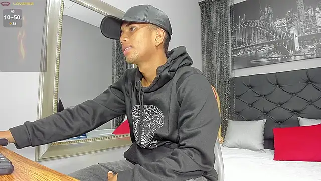 Snapshot of Hotkoljeixxx chatting on March 2025 04:13:01 AM Hotkoljeixxx online show from March 2025 04:13:01 AM