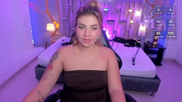 AlessiaDouce online show from November 2025 04:44:02 AM