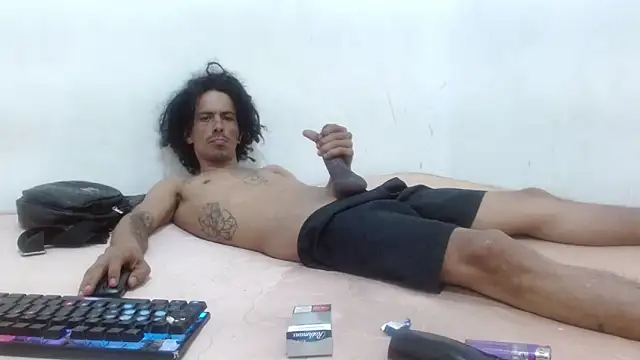 Snapshot of damian_bottom_bigcock chatting on January 2025 12:42:01 AM damian bottom bigcock online show from January 2025 12:42:01 AM