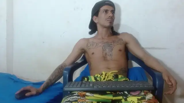 Snapshot of damian_bottom_bigcock chatting on January 2026 12:24:01 AM damian bottom bigcock online show from January 2026 12:24:01 AM