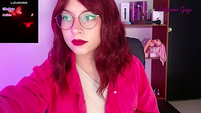 Snapshot of Celeste_Ford_18 chatting on November 2025 09:58:01 PM Celeste Ford 18 online show from November 2025 09:58:01 PM