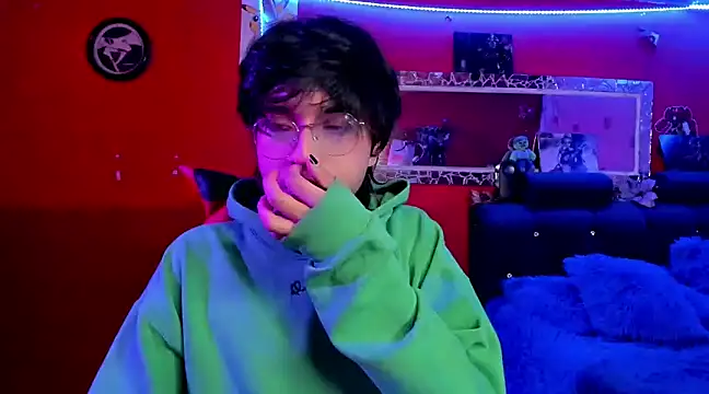 Snapshot of AnggelONfiree chatting on December 2024 04:48:02 AM AnggelONfiree online show from December 2024 04:48:02 AM