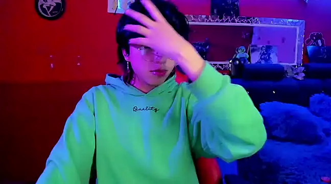 Snapshot of AnggelONfiree chatting on December 2024 07:52:02 AM AnggelONfiree online show from December 2024 07:52:02 AM