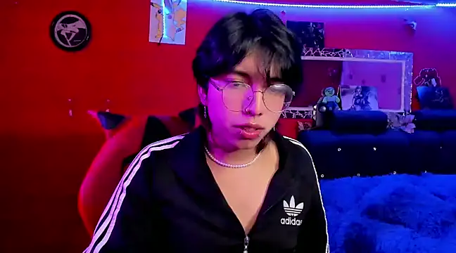 Snapshot of AnggelONfiree chatting on December 2024 06:13:02 AM AnggelONfiree online show from December 2024 06:13:02 AM