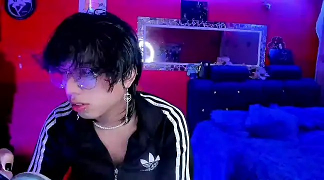 Snapshot of AnggelONfiree chatting on January 2025 06:56:02 AM AnggelONfiree online show from January 2025 06:56:02 AM