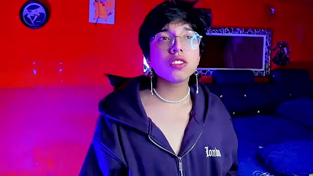 Snapshot of AnggelONfiree chatting on February 2025 03:52:01 AM AnggelONfiree online show from February 2025 03:52:01 AM