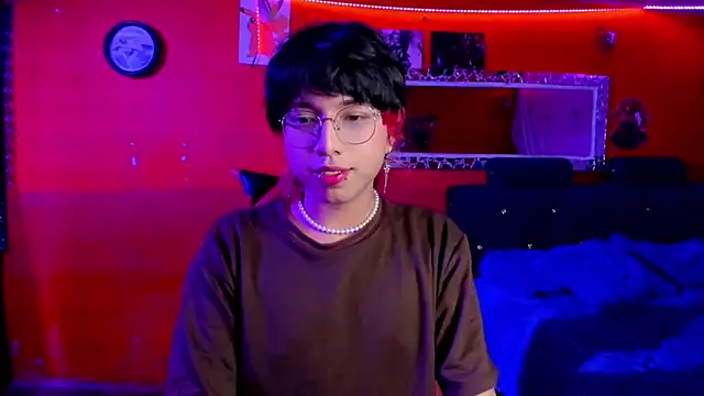 Snapshot of AnggelONfiree chatting on March 2025 12:48:01 AM AnggelONfiree online show from March 2025 12:48:01 AM