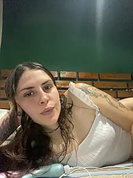 isadelasestrellas online show from October 2025 08:41:02 PM