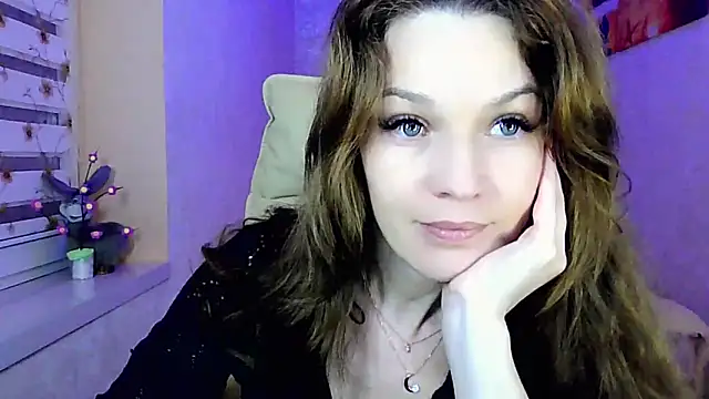 impossibleluna online show from April 2026 06:52:01 PM