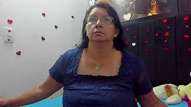 Snapshot of Evaaross_2345 chatting on July 2026 07:29:02 PM Evaaross 2345 online show from July 2026 07:29:02 PM