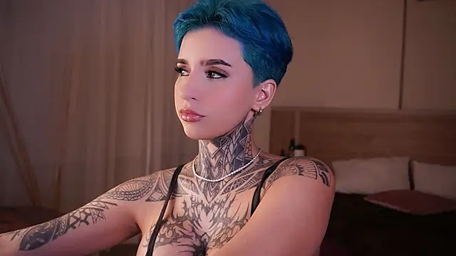 Snapshot of AliceShazaham_ chatting on February 2025 09:49:01 AM AliceShazaham  online show from February 2025 09:49:01 AM