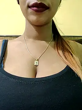 Snapshot of RUPAI009 chatting on March 2025 06:43:01 AM RUPAI009 online show from March 2025 06:43:01 AM