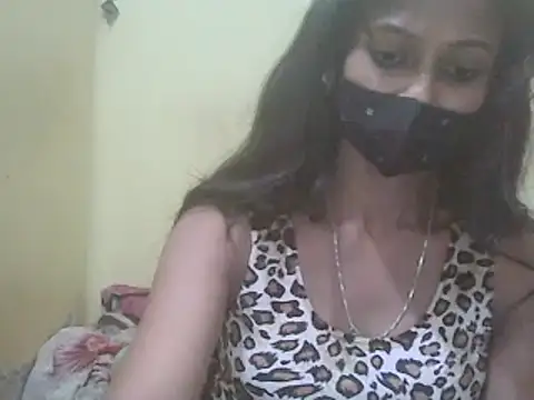 JENIFER PUNE online show from December 2024 07:42:02 PM