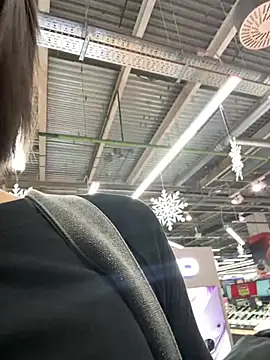 bigbabykiki online show from December 2024 12:44:02 PM