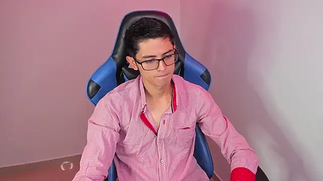 Snapshot of Ethan_Sai___ chatting on January 2025 01:32:01 AM Ethan Sai online show from January 2025 01:32:01 AM