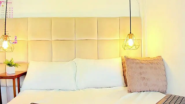 LinaGlam online show from December 2024 10:23:01 PM