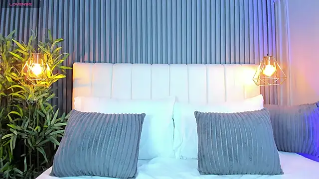 LinaGlam online show from September 2025 10:46:02 PM