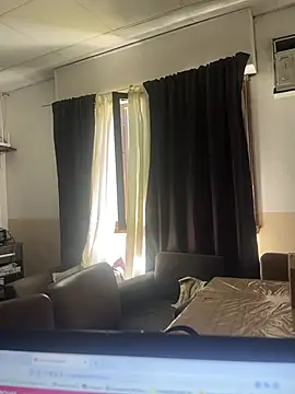 Popinasq online show from February 2026 03:19:02 PM