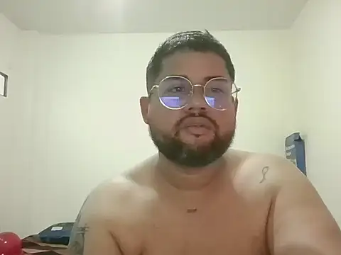 GABRIELGARCIA1313 online show from February 2026 11:00:01 PM