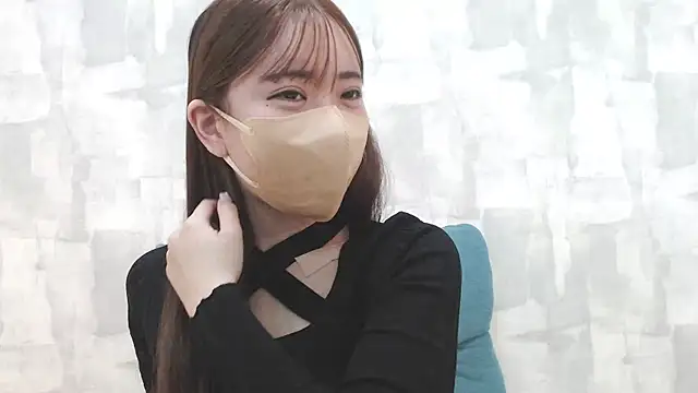 Snapshot of LOVE_MOMO_LOVE chatting on December 2024 11:46:01 AM LOVE MOMO LOVE online show from December 2024 11:46:01 AM