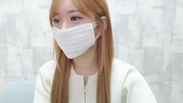 LOVE MOMO LOVE online show from March 2026 11:28:02 AM