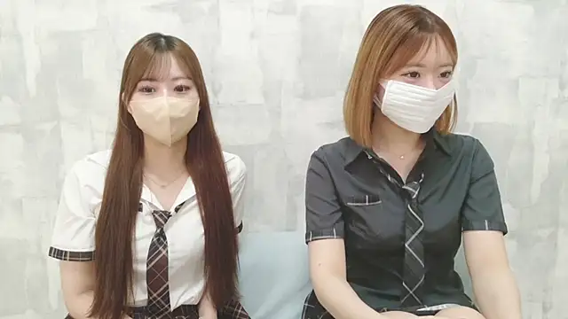 Snapshot of LOVE_MOMO_LOVE chatting on May 2026 12:01:01 PM LOVE MOMO LOVE online show from May 2026 12:01:01 PM
