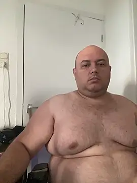 Snapshot of BigromeoXX chatting on November 2025 09:57:01 AM BigromeoXX online show from November 2025 09:57:01 AM