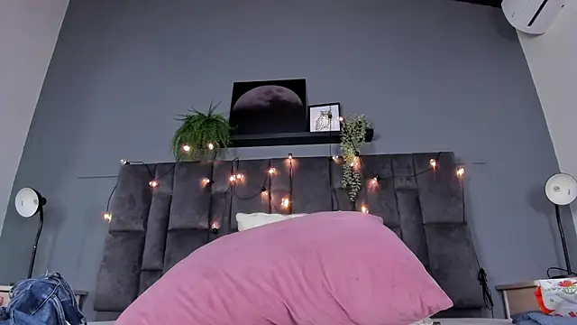 DulceAurora   online show from March 2026 02:57:02 AM