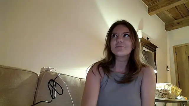 Nina24 online show from March 2025 09:45:02 PM