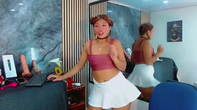 Isalombardi online show from March 2025 01:13:02 PM