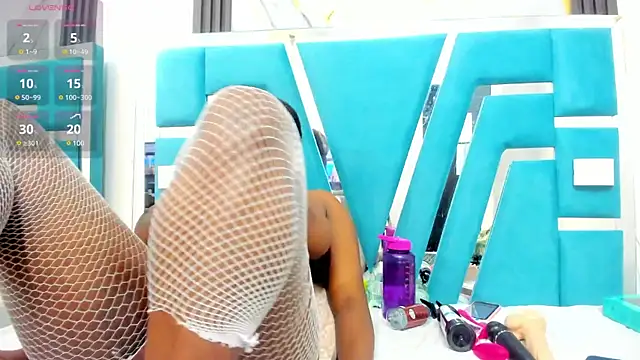 mia alvares online show from February 2025 11:43:02 AM