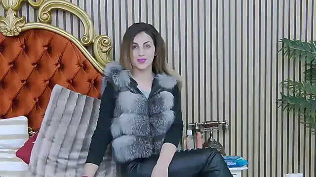 EmaSkyes online show from March 2025 10:32:02 AM