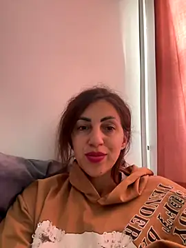 EmaSkyes online show from October 2025 06:56:02 AM