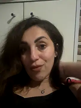 EmaSkyes online show from November 2025 07:24:01 PM