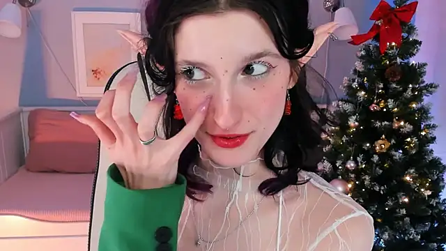 Snapshot of Lil_Melanie_ chatting on December 2024 07:00:02 PM Lil Melanie  online show from December 2024 07:00:02 PM