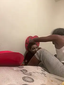 honeybrow online show from February 2025 05:37:02 AM