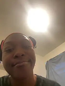 honeybrow online show from February 2025 11:26:02 PM