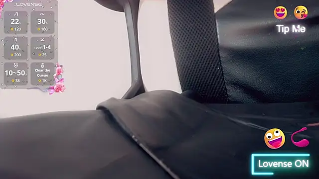 Oriana braom online show from December 2025 07:07:01 PM